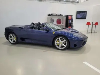 Usata Ferrari 360 400 CV (294 kW) 2003 Blu/azzurro Cabrio