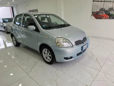 Usata Toyota Yaris Sol 65 CV (47 kW) 2005 Blu Utilitaria