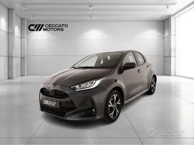 Usata Toyota Yaris Hybrid Trend 116 CV (85 kW) 2025 Grigio Berlina