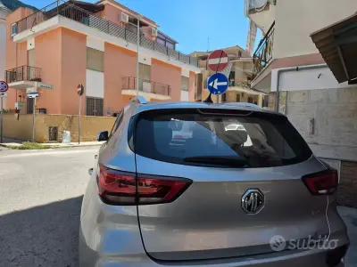 Usata MG ZS 102 CV (75 kW) 2024 SUV