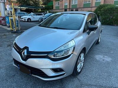 Usata Renault Clio IV Business 90 CV (66 kW) 2019 Grigio Berlina