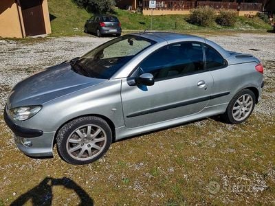 Begagnad Peugeot 206 CC 109 HK (80 kW) 2003 Cab