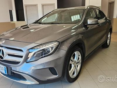 Usata Mercedes GLA200 Premium 136 CV (100 kW) 2015 Grigio SUV