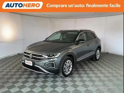Usata VW T-Roc Style 150 CV (110 kW) 2023 Grigio SUV