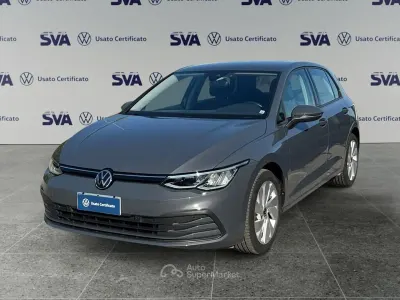 Usata VW Golf VII Life 116 CV (85 kW) 2021 Gray Utilitaria