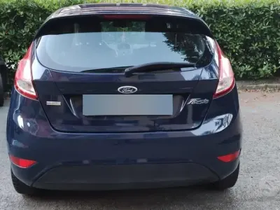 Usata Ford Fiesta 75 CV (55 kW) 2013 Berlina