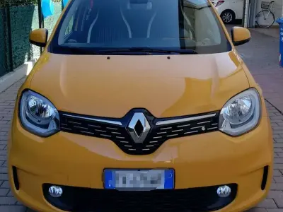 Gebraucht Renault Twingo Intens 90 PS (66 kW) 2019 Gelb Kleinwagen
