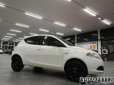 Usata Lancia Ypsilon 85 CV (62 kW) 2015 Bianco Utilitaria