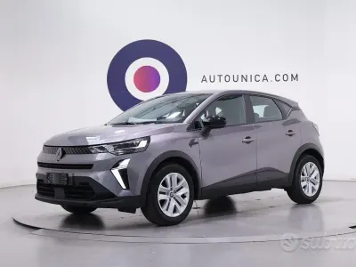 Usata Renault Captur Evolution 101 CV (74 kW) 2025 Grigio SUV