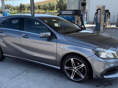 Usata Mercedes A180 109 CV (80 kW) 2015 Grigio Berlina