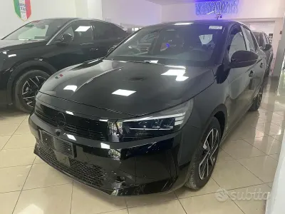 Nuova Opel Corsa 101 CV (74 kW) 2026 Utilitaria