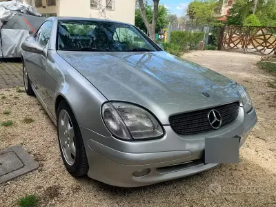 Usata Mercedes SLK200 163 CV (119 kW) 2001 Grigio Cabrio
