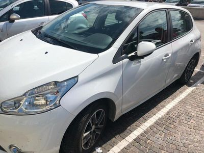 usata Peugeot 208 1.4 HDi 68CV Active