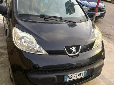 Usata Peugeot 107 68 CV (50 kW) 2008 Nero Utilitaria