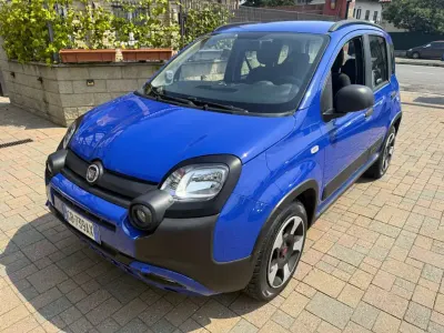 Usata Fiat Panda Cross Cross 69 CV (50 kW) 2020 Blu/azzurro Utilitaria