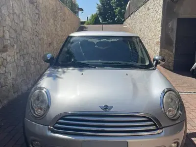 Usata Mini Cooper D 112 CV (82 kW) 2010 Grigio Utilitaria