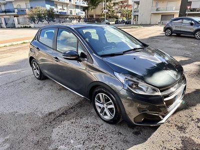 Usata Peugeot 208 Allure 75 CV (55 kW) 2016 Grigio Utilitaria
