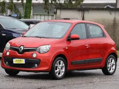 Usata Renault Twingo Life 69 CV (50 kW) 2016 Rosso Utilitaria