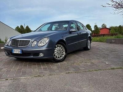 Usata Mercedes E220 Avantgarde 150 CV (110 kW) 2004 Berlina