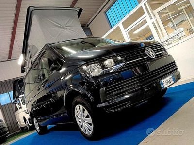 Usata VW California Beach 150 CV (110 kW) 2017 Blu starlight met Furgone