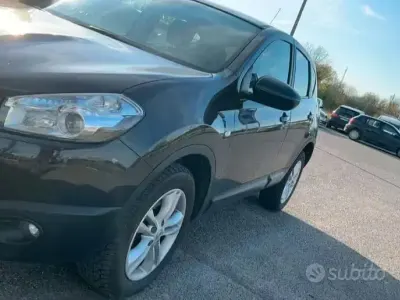 Usata Nissan Qashqai Tekna 131 CV (96 kW) 2013 Nero SUV