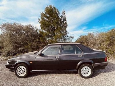 Usata Alfa Romeo 75 148 CV (108 kW) 1991 Berlina