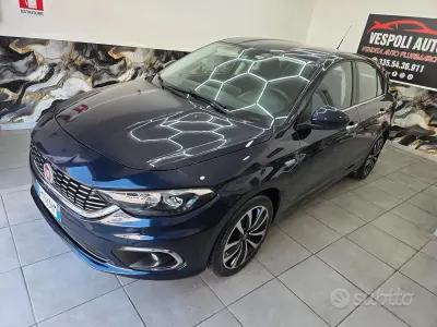 Usata Fiat Tipo Lounge 120 CV (88 kW) 2017 Blu Berlina