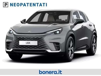 Nuova Lexus LBX 136 CV (100 kW) 2026 Cement grey (non ord) SUV