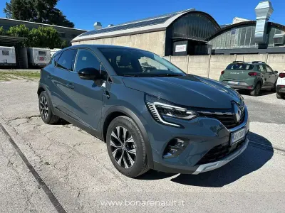 Usata Renault Captur Techno 90 CV (66 kW) 2023 Blu/azzurro SUV