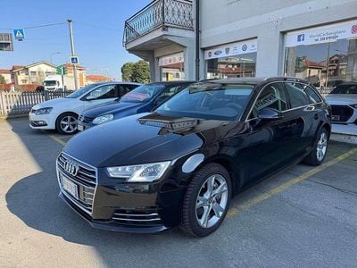 Usado Audi A4 190 CV (139 kW) 2017 Negro Familiar