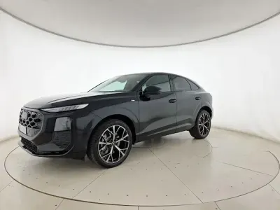 Nuova Audi Q3 Sportback S-Line 150 CV (110 kW) 2026 Nero mito metallizzato SUV