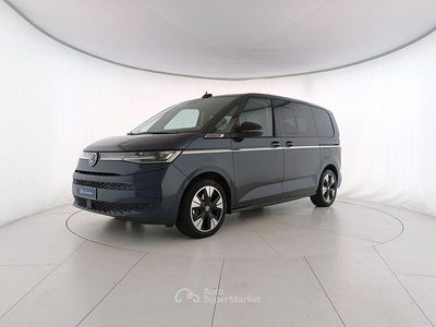 Starlight blue metallizzato Usata 2025 VW Multivan Style Furgone | 56.475 €
