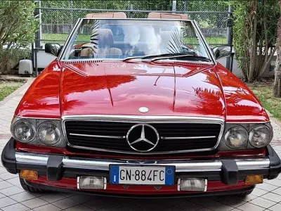 Usata Mercedes 560 230 CV (169 kW) 1988 Rosso Cabrio