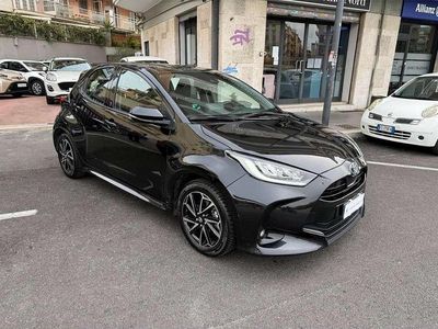 Usata Toyota Yaris Hybrid Team 92 CV (67 kW) 2023 Nero Berlina