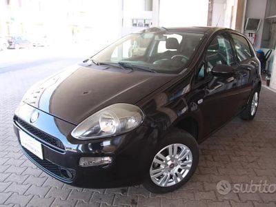 Usata Fiat Grande Punto 77 CV (56 kW) 2013 Grigio Utilitaria
