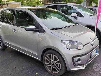 Begagnad VW up! high up! 75 HK (55 kW) 2015 Grå Halvkombi