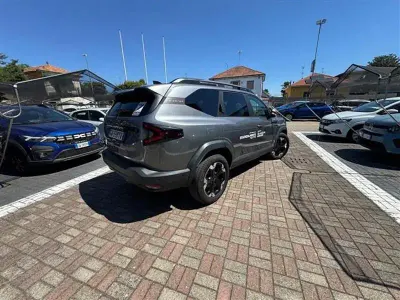 Usata Dacia Bigster Extreme 140 CV (102 kW) 2025 Grigio scuro SUV