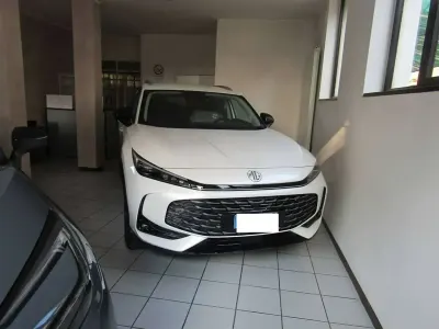 Nuova MG HS Luxury 143 CV (105 kW) 2026 Bianco SUV