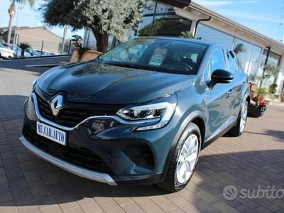 Usata Renault Captur Equilibre 100 CV (73 kW) 2023 Grigio SUV