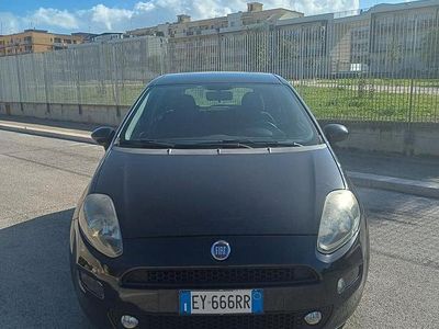 Usata Fiat Punto Lounge 75 CV (55 kW) 2015 Blu Berlina