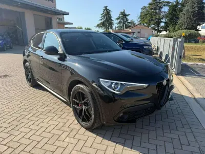 Usata Alfa Romeo Stelvio Sprint 190 CV (139 kW) 2020 Nero SUV
