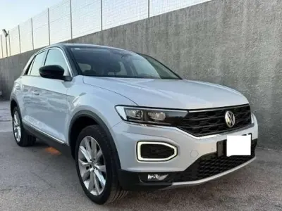 Usata VW T-Roc Advance 150 CV (110 kW) 2020 White silveritetto black SUV