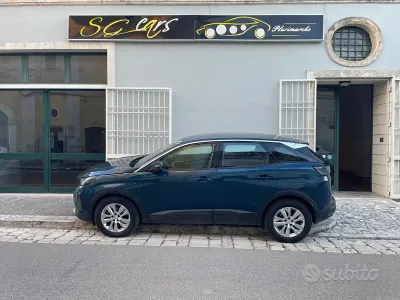 Usata Peugeot 3008 Allure 131 CV (96 kW) 2022 Blu SUV
