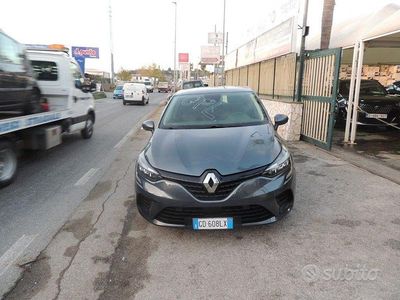 Usata Renault Clio V Business 101 CV (74 kW) 2021 Blu Berlina