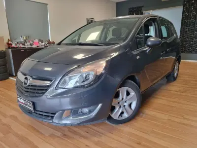 Usado Opel Meriva Design Edition 95 CV (69 kW) 2016 Other Monovolumen