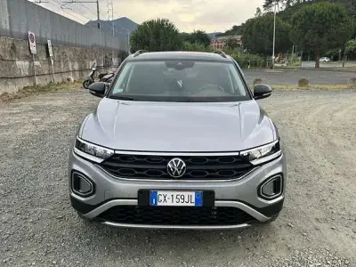 Usata VW T-Roc Sport 116 CV (85 kW) 2025 Argento SUV