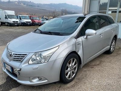 Usata Toyota Avensis 150 CV (110 kW) 2009 Grigio Station wagon