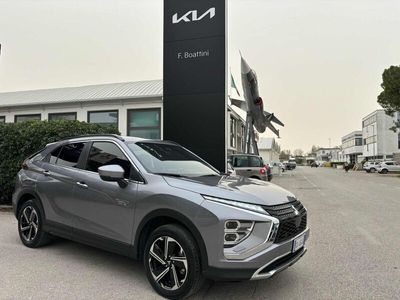 usata Mitsubishi Eclipse Cross 2.4 MIVEC 4WD PHEV Instyle SDA Pack 0