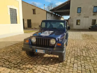 Usata Jeep Wrangler 118 CV (86 kW) 1999 Blu SUV