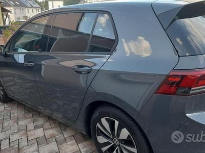 Usata VW Golf VIII 116 CV (85 kW) 2023 Grigio Berlina
